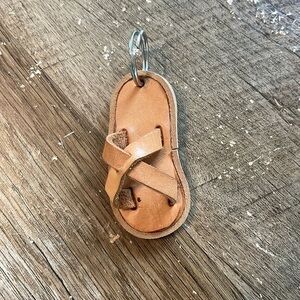 Flip flop key chain - small leather key chain